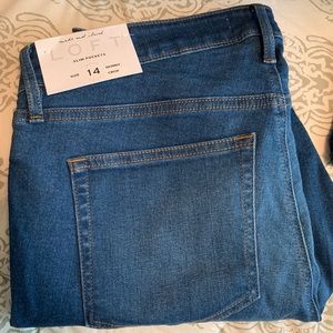 NWT Loft Plus Chewed Hem Slim Pocket Skinny Crop Jeans